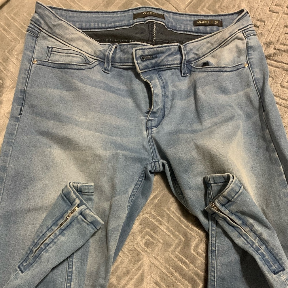Guess blue jeans! Zippers at the ankle.